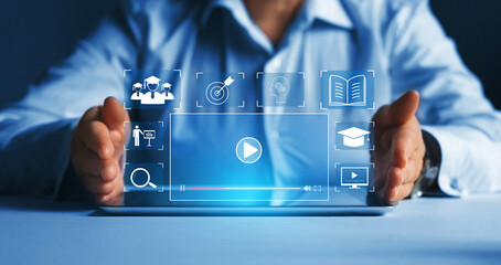 【蔚来ET7油耗,蔚来et7能跑多少公里】